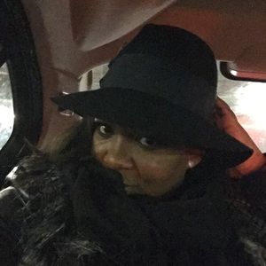 Meet your Posher, Shanon